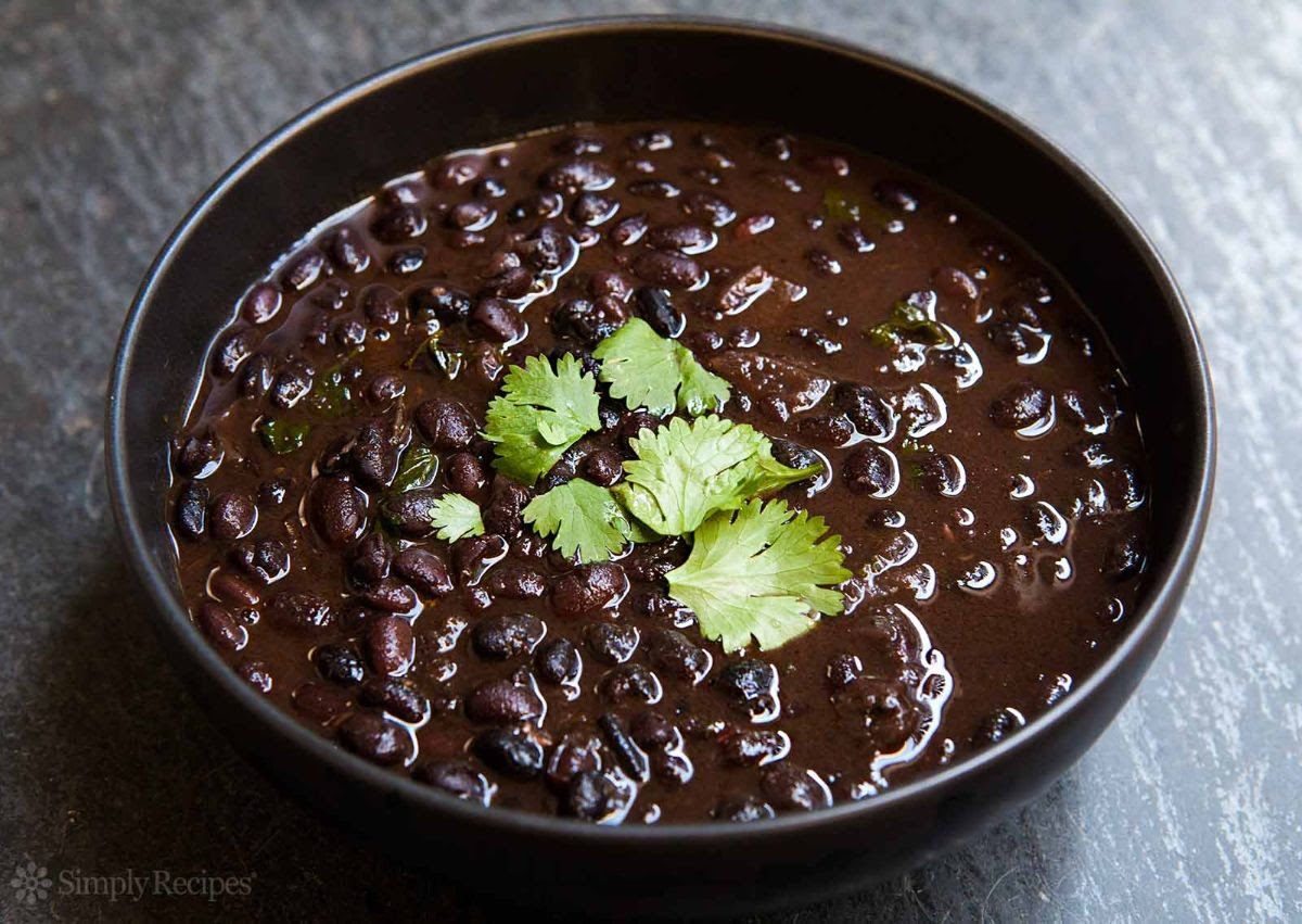 HOW TO REAP ALL THE NUTRITIONAL REWARDS OF BLACK BEANS—WITHOUT THE